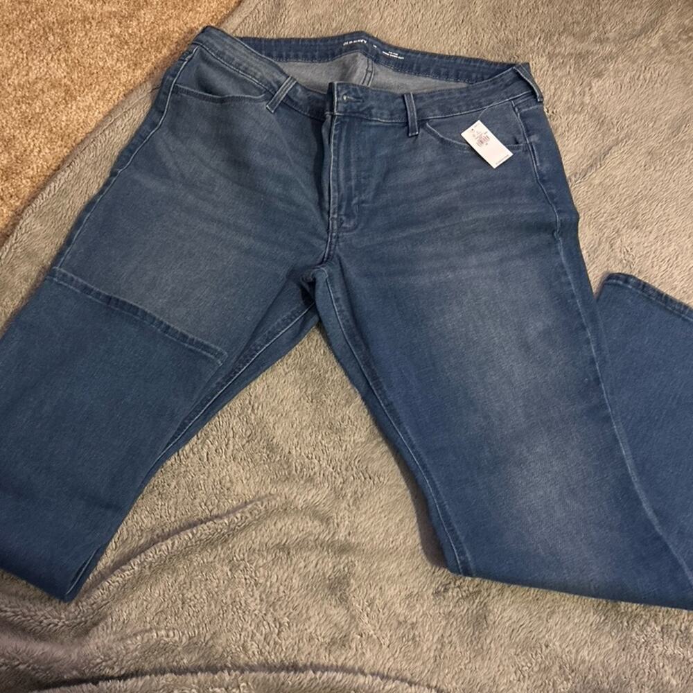 Old Navy Mid-Rise Wow Boot-Cut Jeans -- Size 16